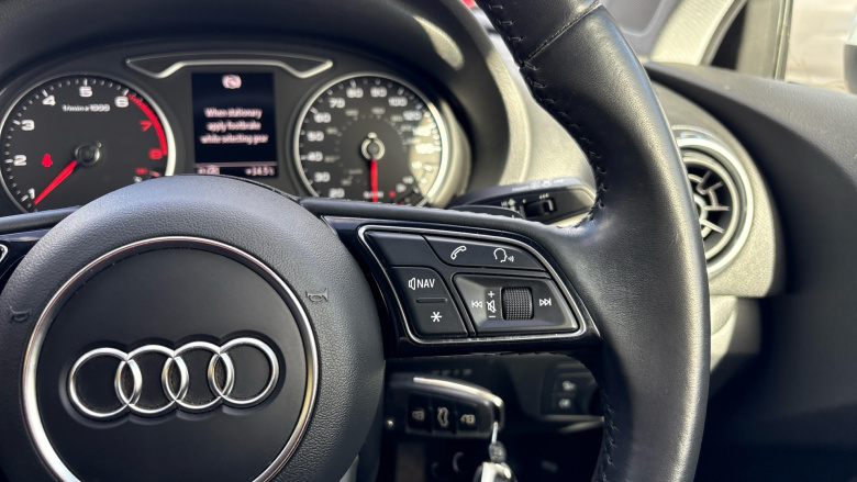 Audi A3 35 TFSI SE Technik 5dr S Tronic Petrol Hatchback